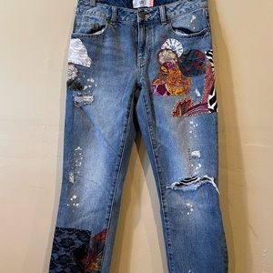 Quilted patched jeans